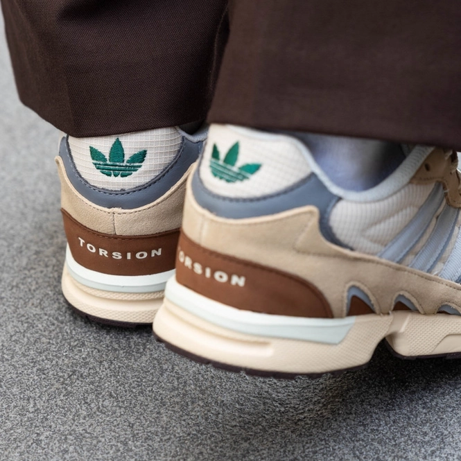 کتونی آدیداس تورشن سوپر مستر کوالیتی ویتنام سایز ۴۰ تا ۴۵ Adidas END. x Torsion Super 'Equals - سایز ۴۰