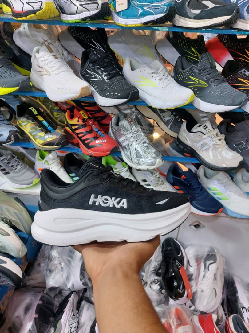 هوکا باندی ۹ ویتنام مستر کوالیتی  سایز ۴۰ تا ۴۵ Hoka bondi 9